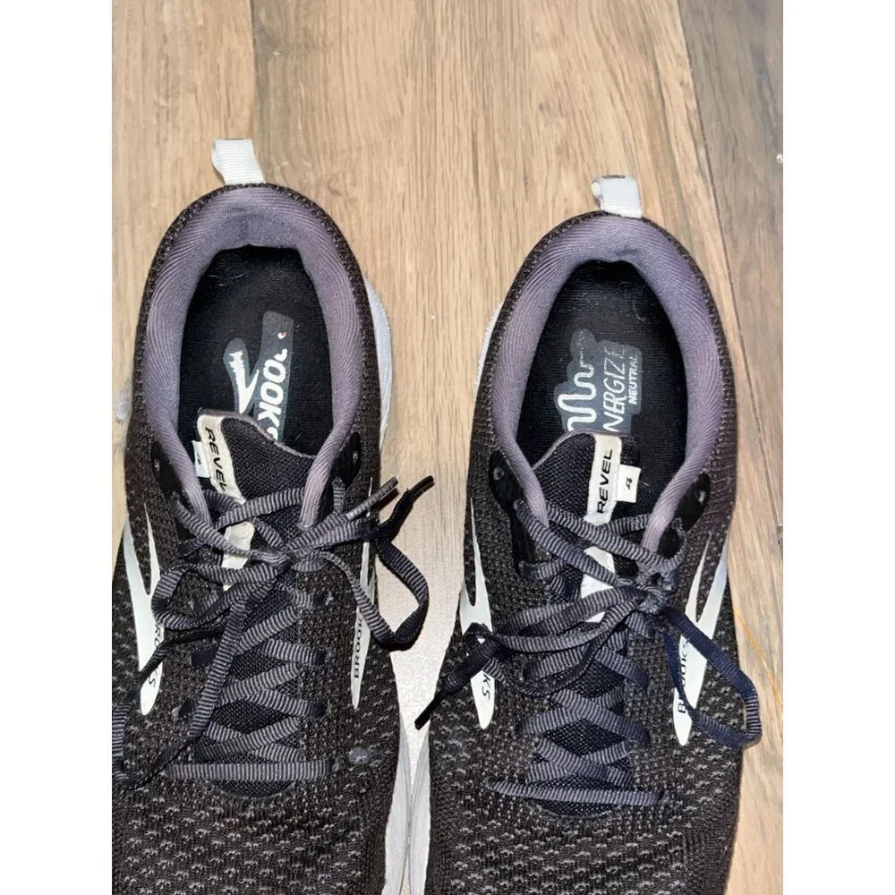 Brooks Revel Mens Running Shoes Black/White Size 11